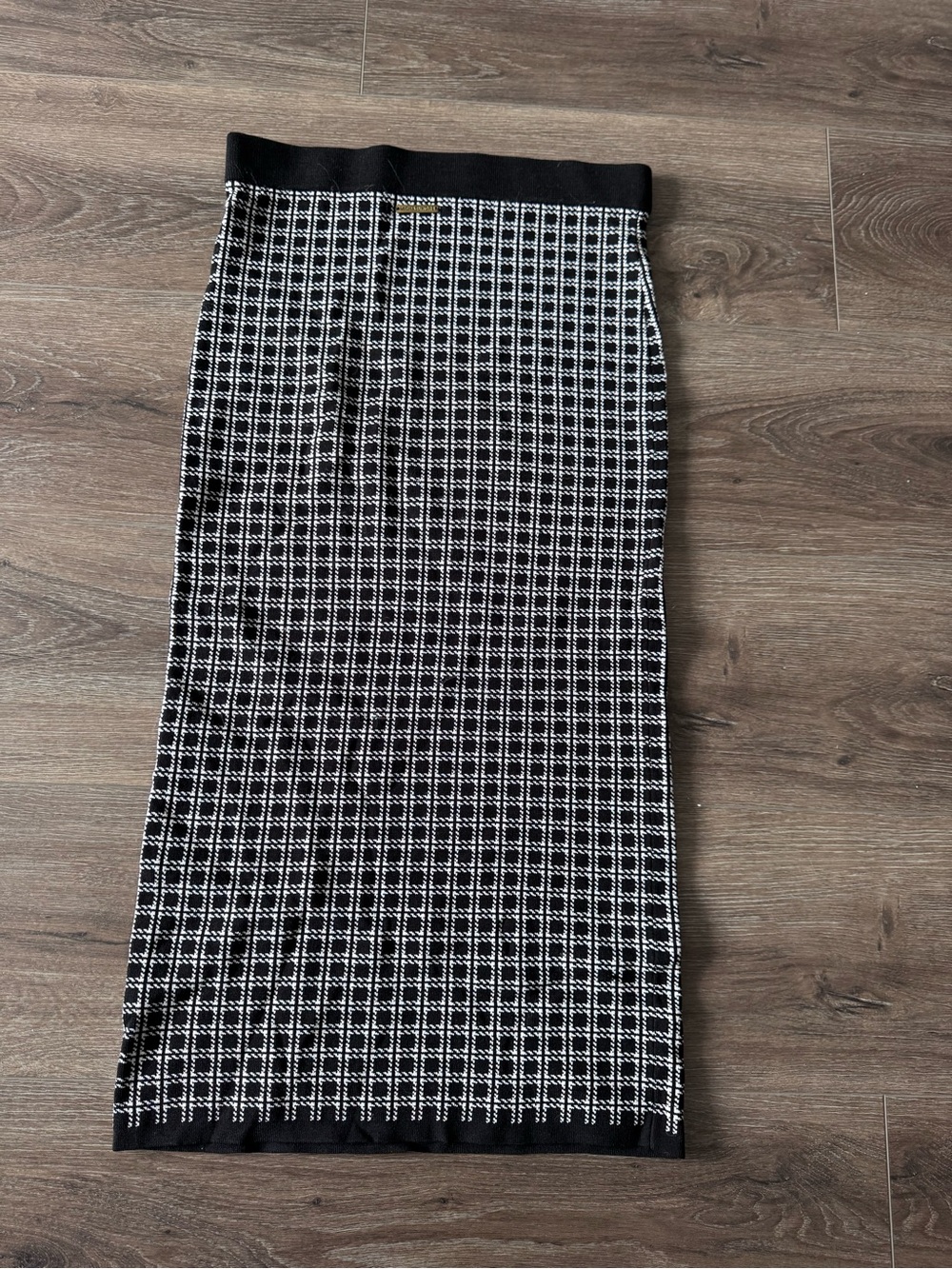 Michael Kors Black and White Grid Knit Pencil Skirt - Picture 2 of 5